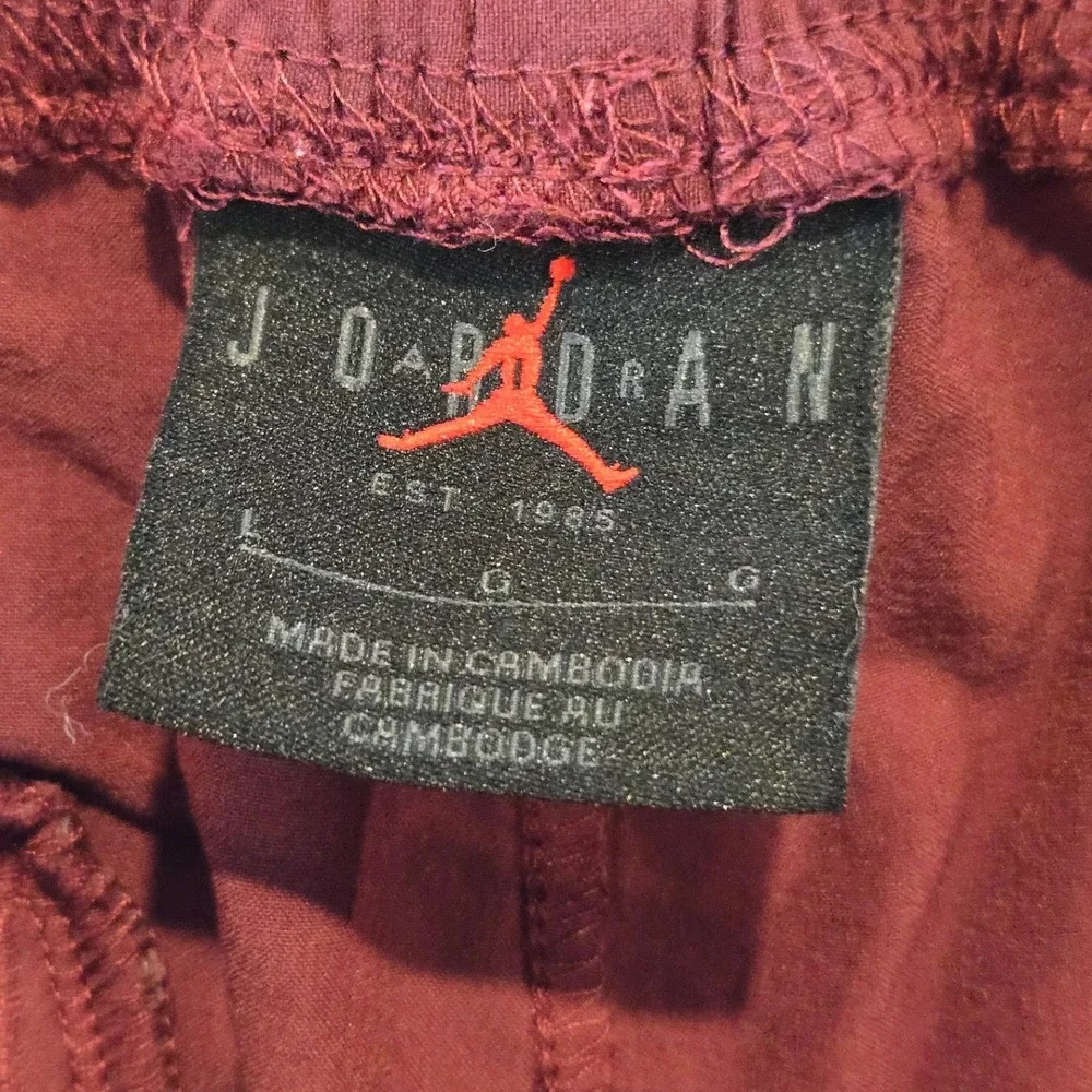 Jordan Essentials Woven Trousers Mens Large Burgundy Nylon Pants DQ7509-680